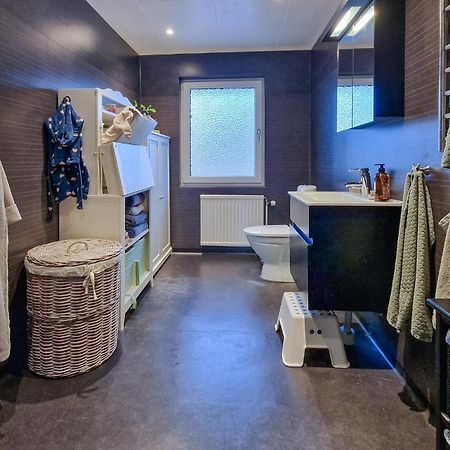 Roke 4 Bedroom Amazing Home In Roeke מראה חיצוני תמונה
